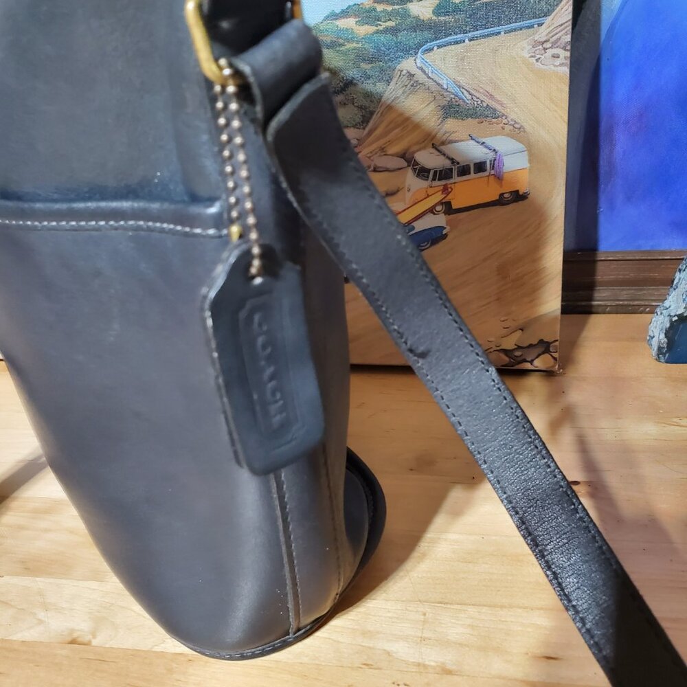 Vintage Coach Bleeker Bucket Bag 90s Dark Blue - Picture 5 of 13